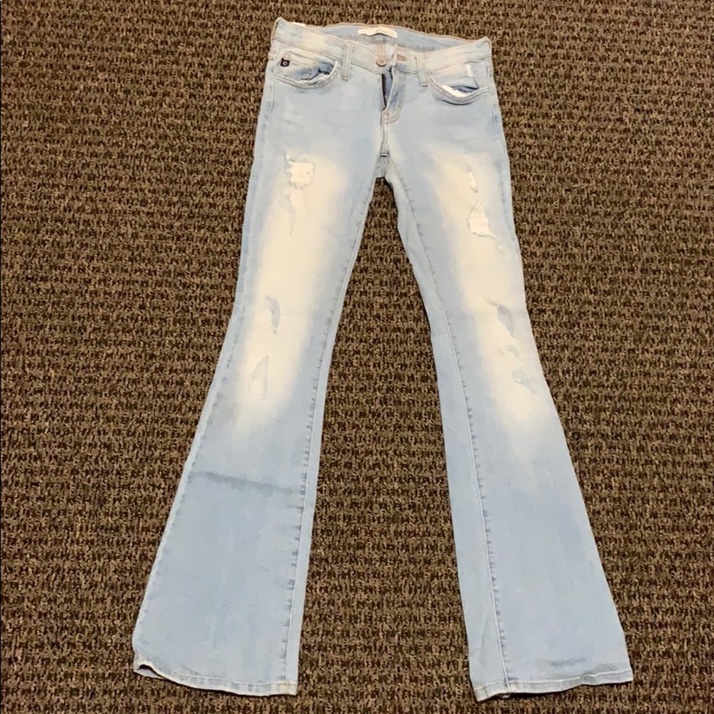 KanCan Light Wash Flares Low-Rise 25